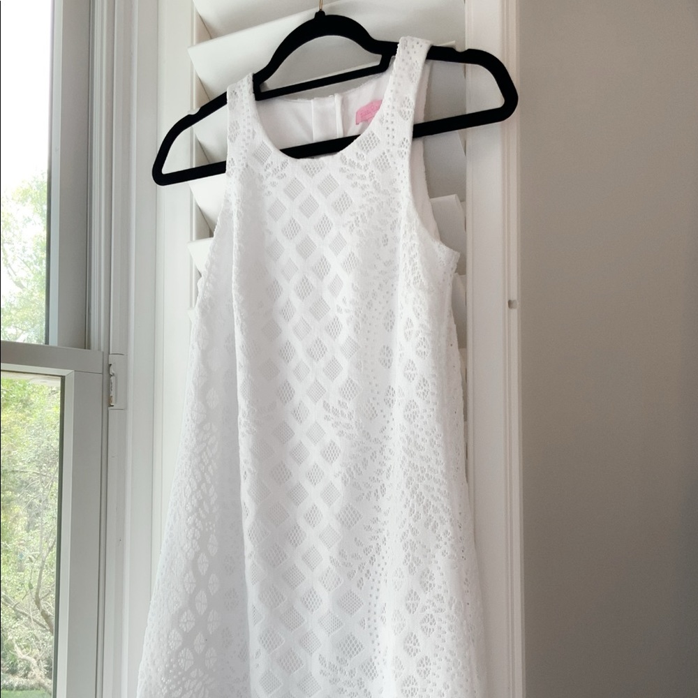 A white lace dress